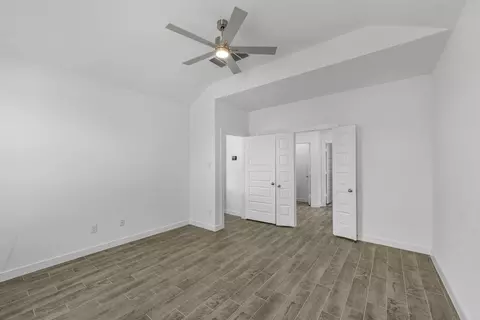 Bedroom - 64 Shining Point Dr, Waller, TX 77484 photo 2 of 5