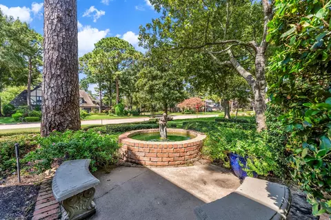 Exterior - 16014 Champion Dr, Spring, TX 77379 photo 6 of 13