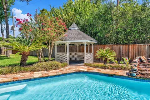 Exterior - 16014 Champion Dr, Spring, TX 77379 photo 11 of 13