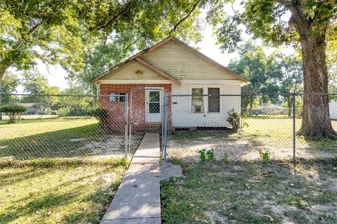 9010 Wheatley St, Houston, TX 77088