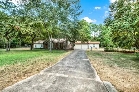 1202 Coe Rd, Pinehurst, TX 77362 photo 1