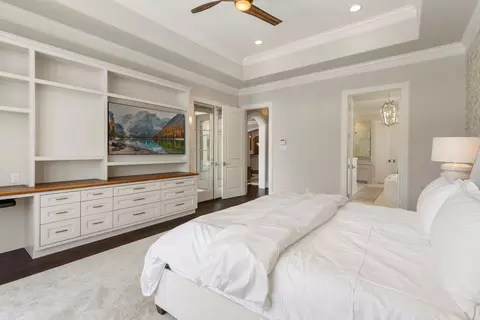 Bedroom - 6806 E Warwick Lake Ln, Spring, TX 77389 photo 2 of 8
