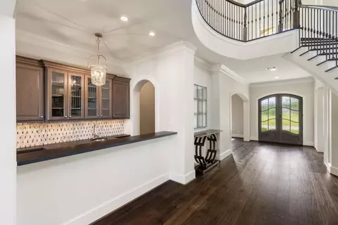 Entry Way - 6806 E Warwick Lake Ln, Spring, TX 77389 photo 2 of 7