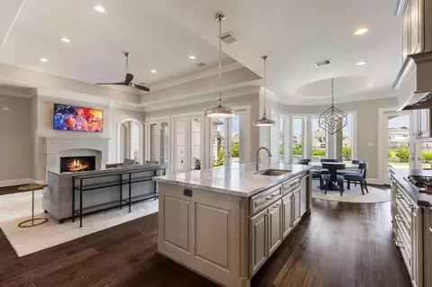 Kitchen - 6806 E Warwick Lake Ln, Spring, TX 77389 photo 5 of 5