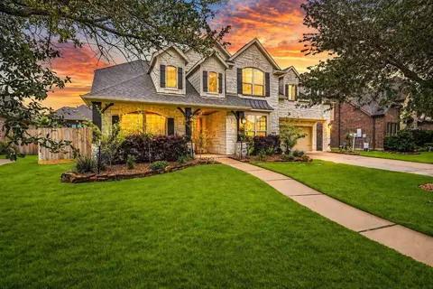 1008 Point Isabel Ln, Friendswood, TX 77546