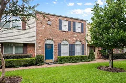 5819 Valley Forge Dr #91, Houston, TX 77057