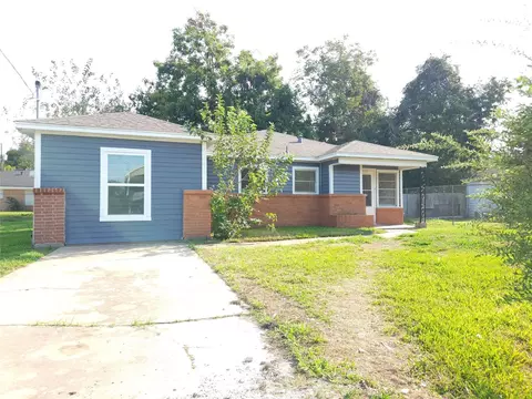 6301 Anderson St, Texas City, TX 77591