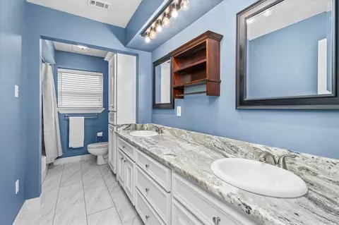 Bath - 635 Ringwood St, Spring, TX 77373 photo 2 of 3