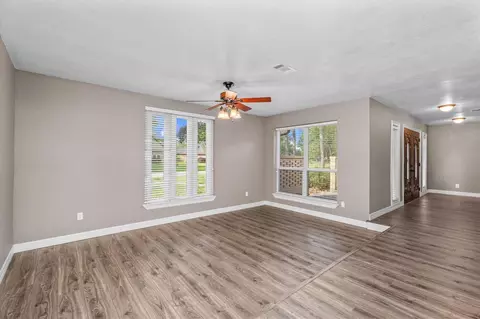 Living - 635 Ringwood St, Spring, TX 77373 photo 6 of 7