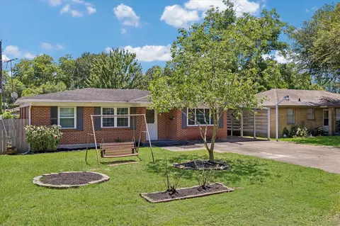 233 W Obion Rd, Houston, TX 77076