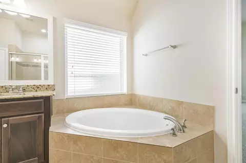 Bath - 1735 Wickham Reach Dr, Spring, TX 77386 photo 3 of 6