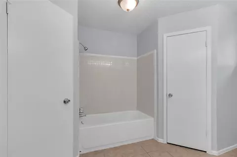 Bath - 23430 Wintergate Dr, Spring, TX 77373 photo 1 of 6