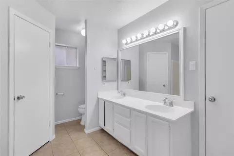 Bath - 23430 Wintergate Dr, Spring, TX 77373 photo 2 of 6
