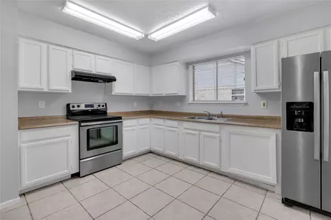 Kitchen - 23430 Wintergate Dr, Spring, TX 77373 photo 2 of 2