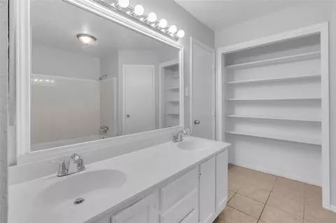 Bath - 23430 Wintergate Dr, Spring, TX 77373 photo 4 of 6