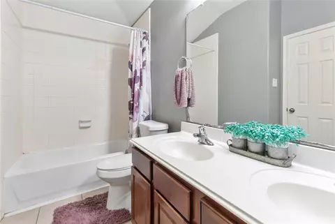 Bath - 24506 Fort Path Dr, Spring, TX 77373 photo 4 of 4
