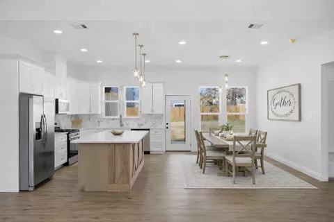 462 Carriage Trl, Montgomery, TX 77316