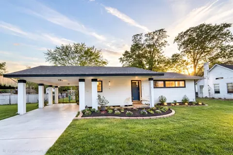 515 E Prairie Ave, Eagle Lake, TX 77434