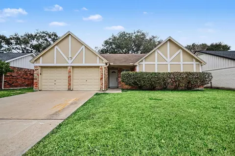 15727 Blackhawk Blvd, Friendswood, TX 77546