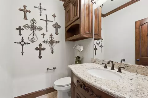 Bath - 14 Post Shadow Estate Ct, Spring, TX 77389 photo 2 of 8