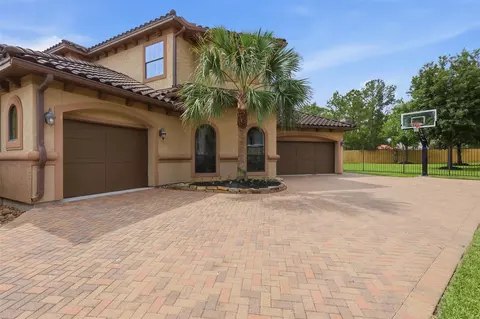 Exterior - 14 Post Shadow Estate Ct, Spring, TX 77389 photo 5 of 11