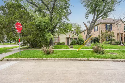 4260 Dartmouth Ave, West University Place, TX 77005
