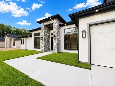 1156 Spanish Dr, Dayton, TX 77535