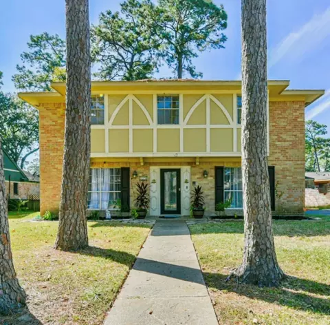 3728 Autumn Ln, Baytown, TX 77521