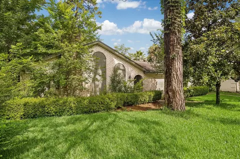 Exterior - 17803 Loring Ln, Spring, TX 77388 photo 3 of 7