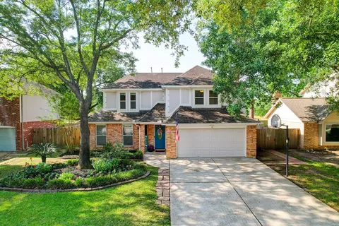 11711 Park Creek Dr, Houston, TX 77070