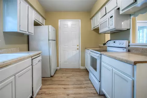 Kitchen - 81 Westlake Rd, Trinity, TX 75862 photo 1 of 1
