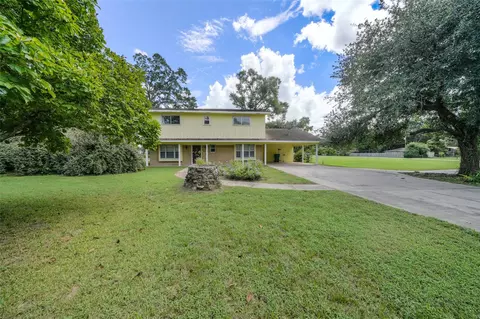7622 County Line Rd, Willis, TX 77378