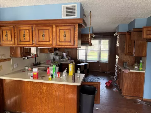 Kitchen - 7622 County Line Rd, Willis, TX 77378 photo 3 of 3