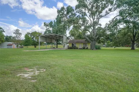 Exterior - 7622 County Line Rd, Willis, TX 77378 photo 6 of 10