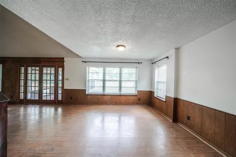 Living - 7622 County Line Rd, Willis, TX 77378 photo 2 of 15