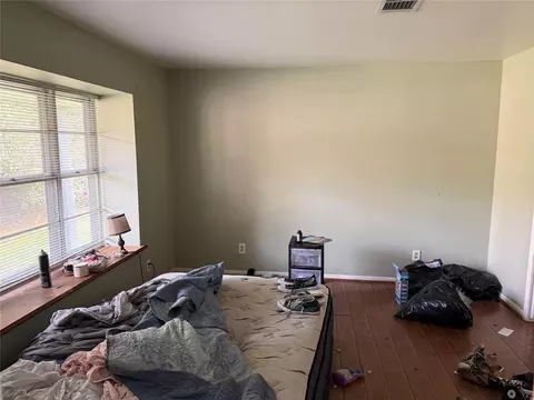Bedroom - 7622 County Line Rd, Willis, TX 77378 photo 4 of 4