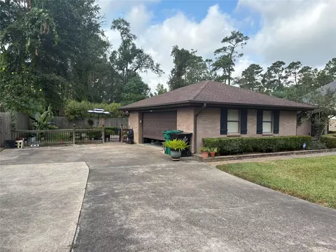569 Roanoke Dr, Conroe, TX 77302 photo 1