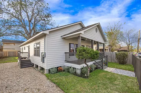 2111 Chapman St, Houston, TX 77009