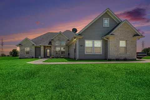 489 Sunset Trl, Angleton, TX 77515 photo 1