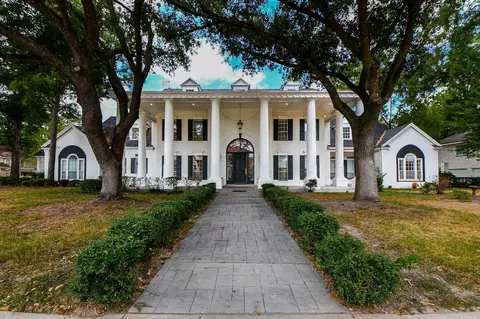 2922 Cedar Woods Pl, Houston, TX 77068