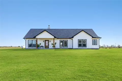 17637 Englin Rd, Winnie, TX 77665