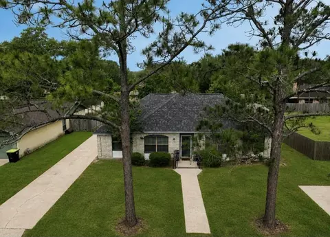 1710 Longhorn Ave, Bay City, TX 77414