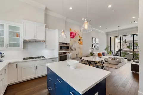 2711 Stelter Pl, Houston, TX 77007