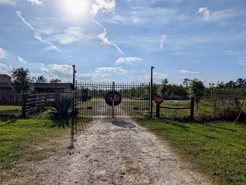 1639 Country Oaks Dr, Crosby, TX 77532