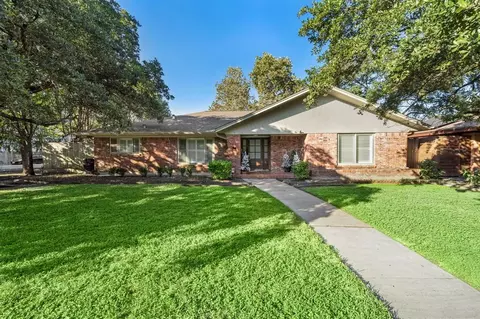 4734 Devon St, Houston, TX 77027 photo 1