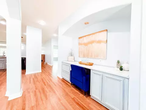 Entry Way - 540 Springwood Dr, Conroe, TX 77385 photo 2 of 2