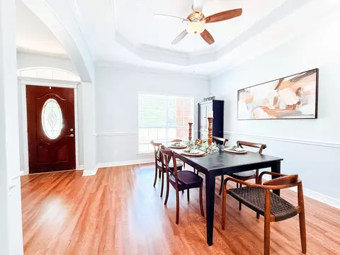 Entry Way - 540 Springwood Dr, Conroe, TX 77385 photo 1 of 2