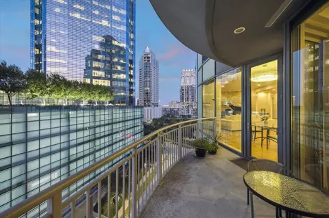 1600 Post Oak Blvd #802, Houston, TX 77056