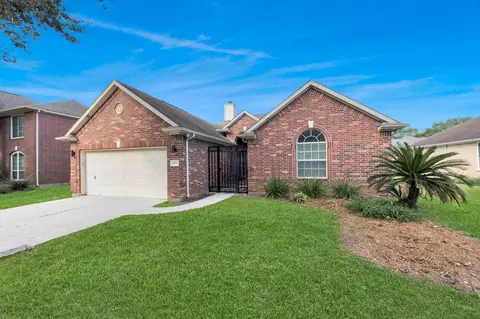 1819 Misty Falls Ln, Richmond, TX 77406