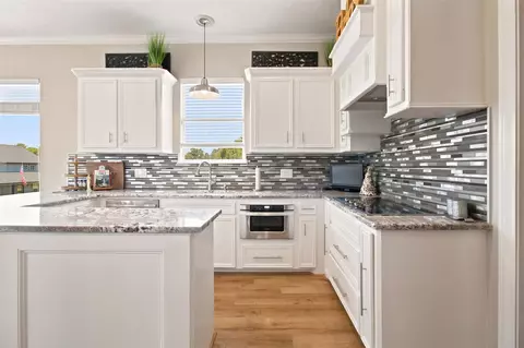Kitchen - 201 W Coco Loop, Point Blank, TX 77364 photo 3 of 4